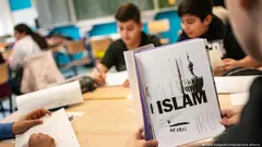 صورة رمزية - تدريس الإسلام في ألمانيا - تعرُّف على الدين الإسلامي من خلال مدخل علمي يراعي خصوصية التدريس في المدارس الألمانية.
