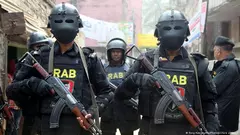 Das Rapid Action Battalion in Bangladesch soll vor allem den Terror bekämpfen. In einer Investigation von DW und Netra News behaupten zwei Ex-Kommandeure, dass die Regierung RAB für Hinrichtungen benutzt.