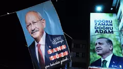 الرئيس التركي رجب طيب أردوغان (يسار) ومرشح المعارضة التركية كمال كليجدار أوغلو.