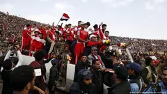 فرحة عارمة لدى اليمنيين عقب فوز منتخب بلادهم للناشئين بكأس غرب آسيا عام 2021.