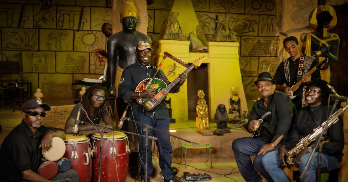 Noori & His Dorpa Band's 