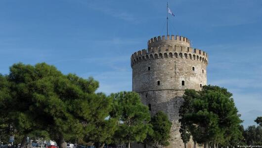 The White Tower – landmark of the city of Thessaloniki in Greece